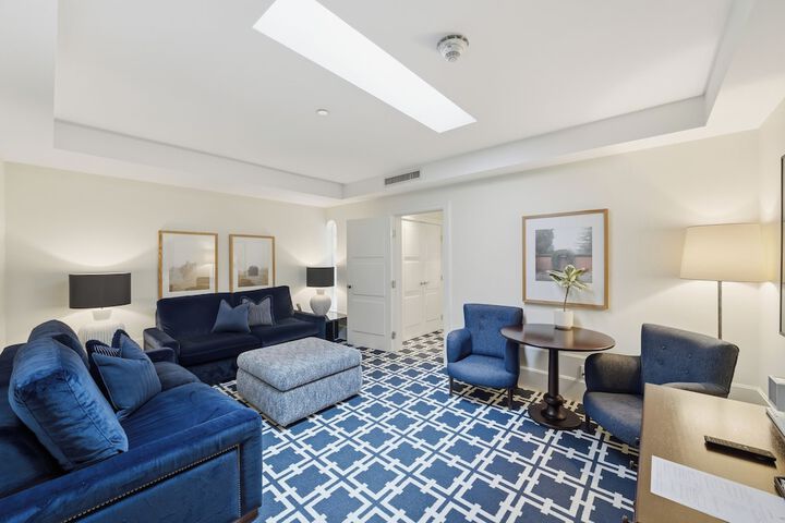 Room 47 of 101