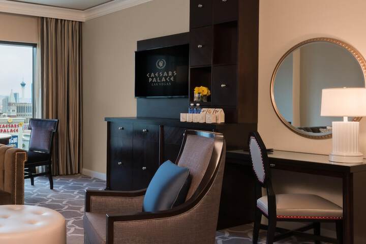 Room 102 of 197
