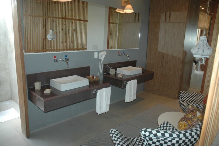 Room 16 of 112