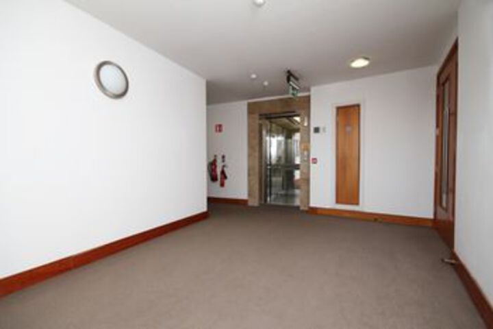 Ballroom/Hall 18 of 20