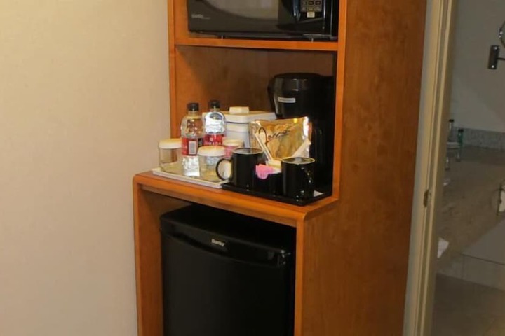 Breakfast/Coffee Service 36 of 60