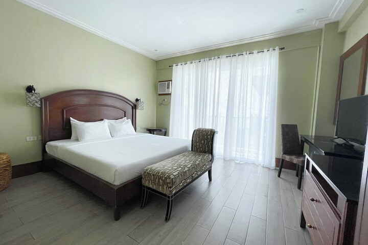 Room 37 of 70