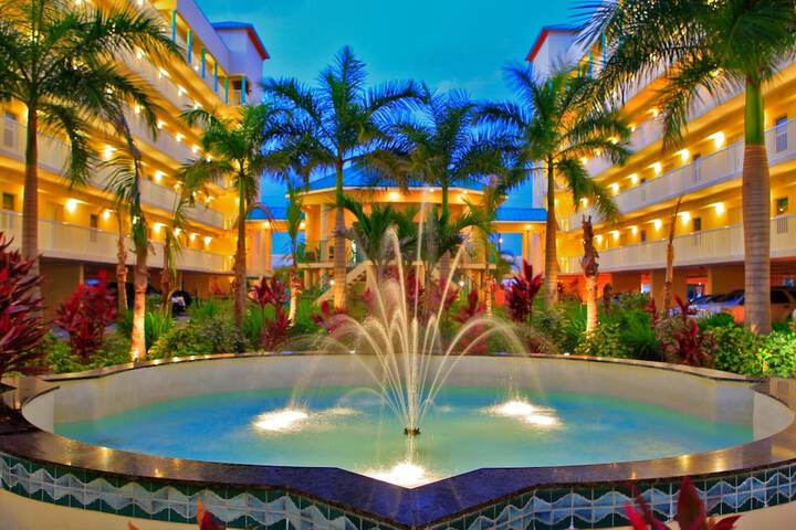 Pool Hotel