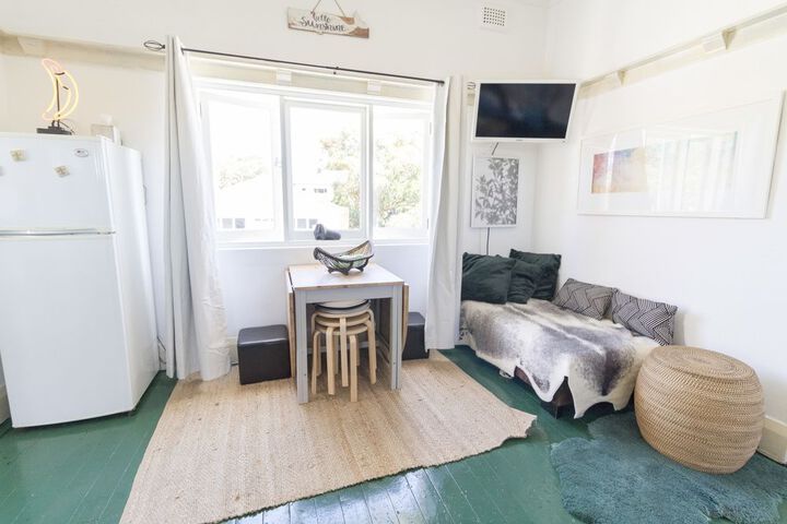 Room 10 of 48