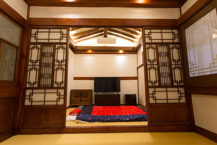 Room 25 of 62
