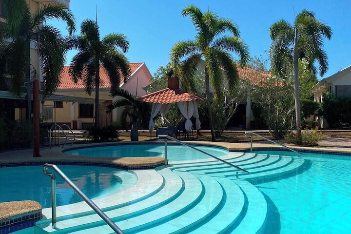 Pool 91 of 123