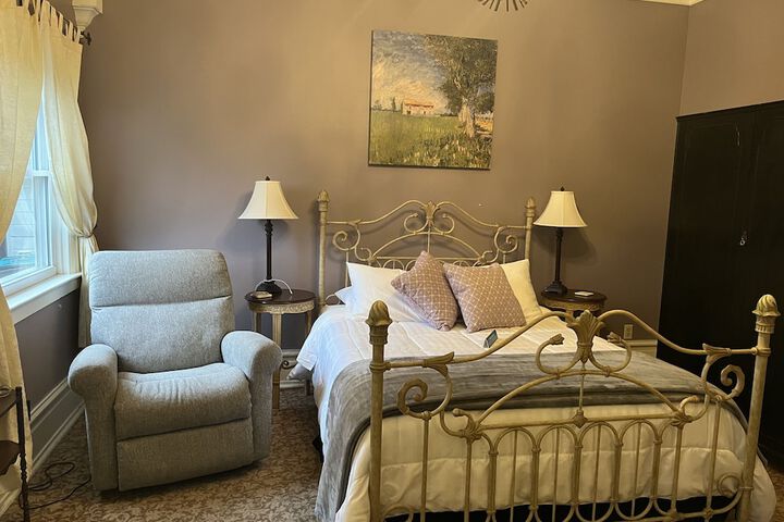 Room 3 of 6