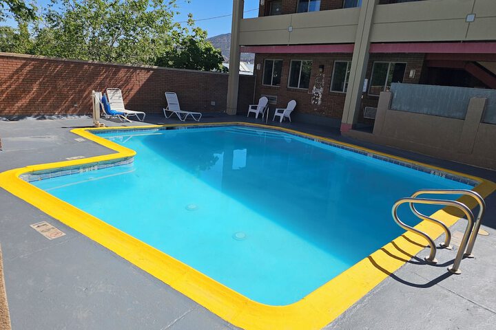 Pool 7 of 14