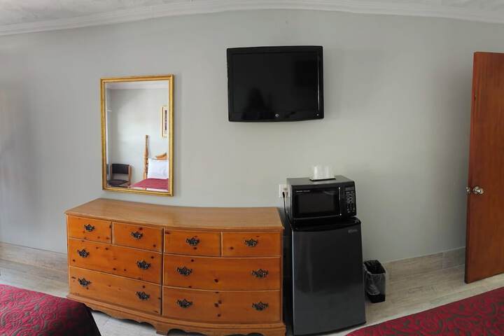 Room 3 of 4