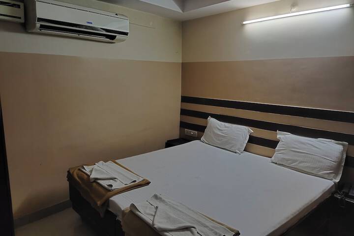 Room 18 of 36