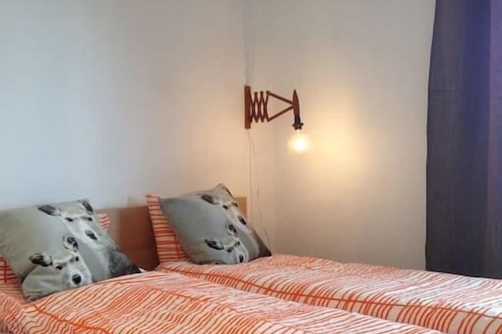 Room 2 of 15