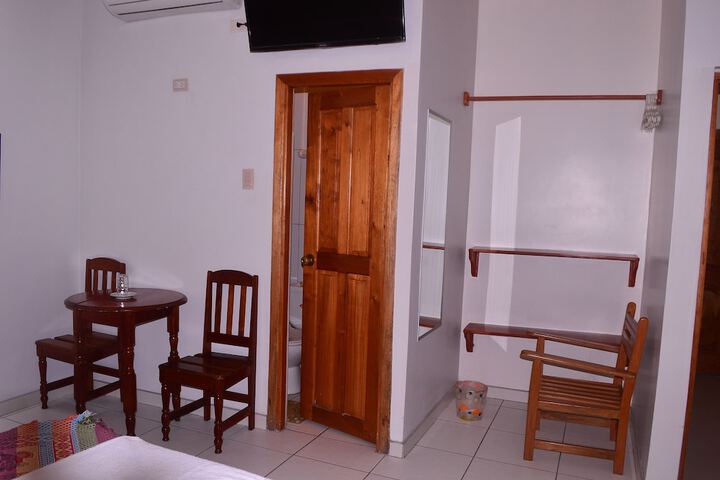Room 10 of 36