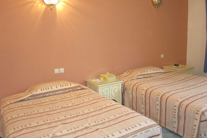 Room 4 of 20