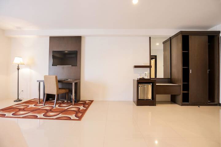 Room 18 of 33
