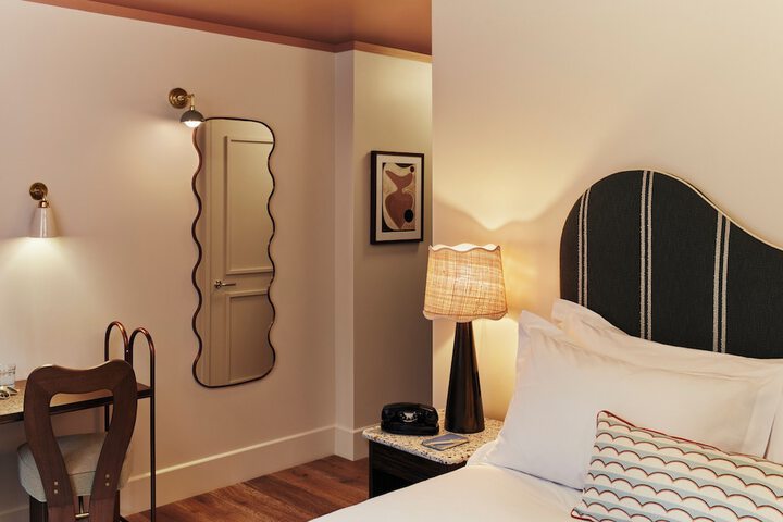 Room 20 of 43