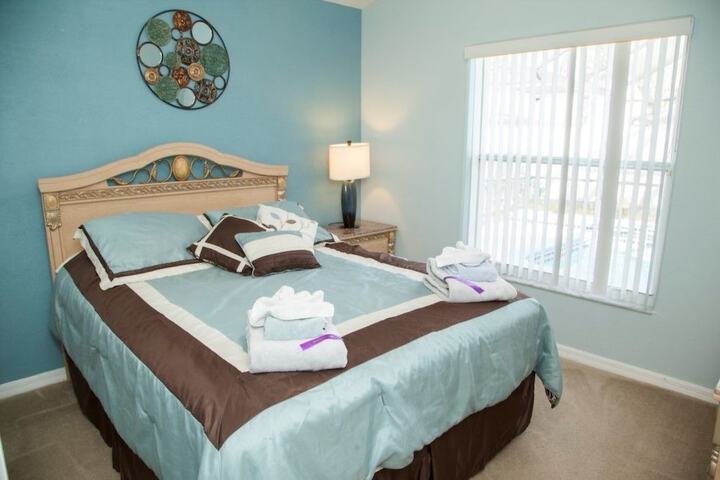Room 3 of 36