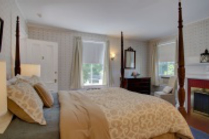 Room 54 of 408