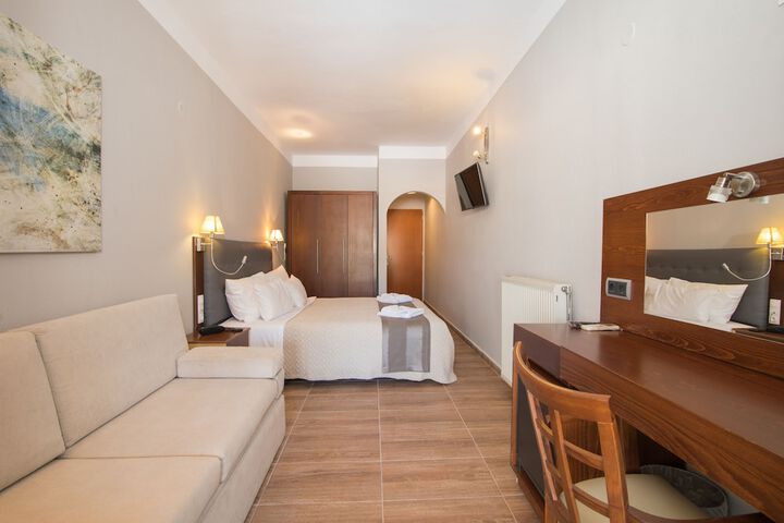 Room 8 of 71