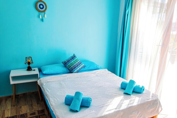 Room 10 of 31