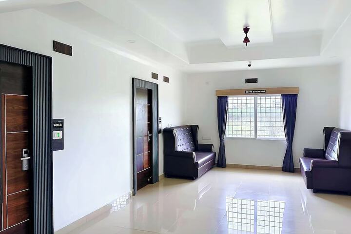 Room 8 of 18