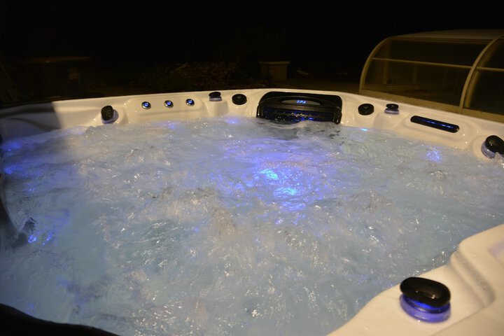 Spa 34 of 60
