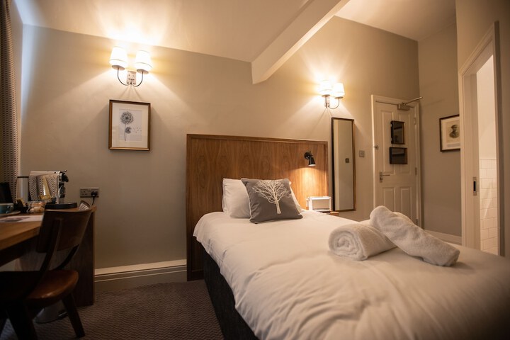 Room 6 of 22