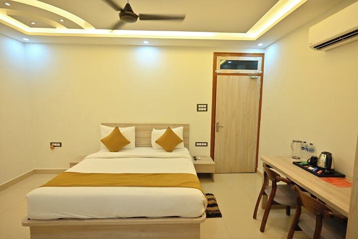 Room 36 of 65