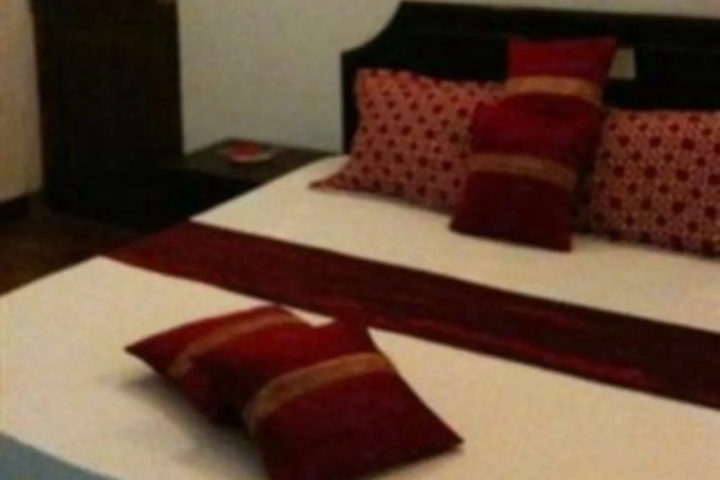Room 5 of 7