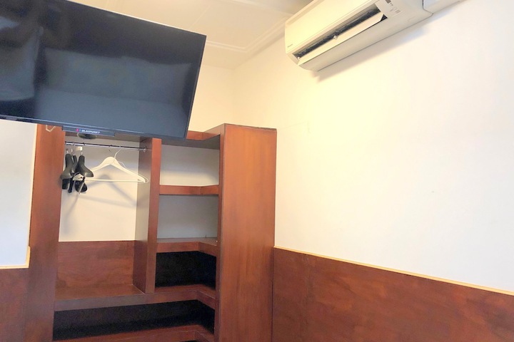 Room 63 of 127