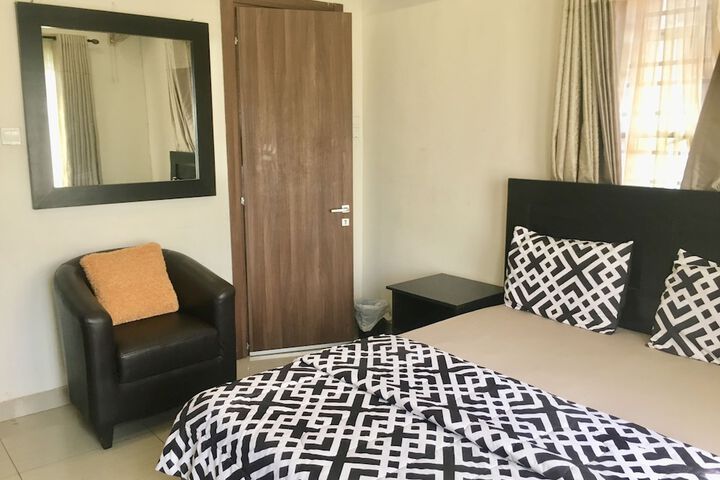 Room 11 of 14