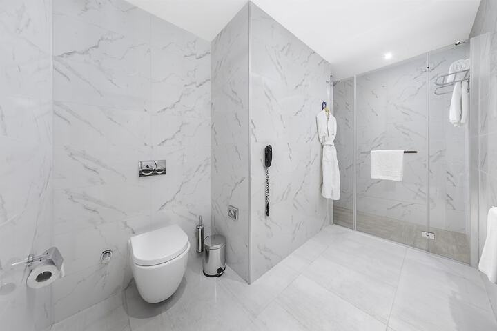 Clean Restrooms