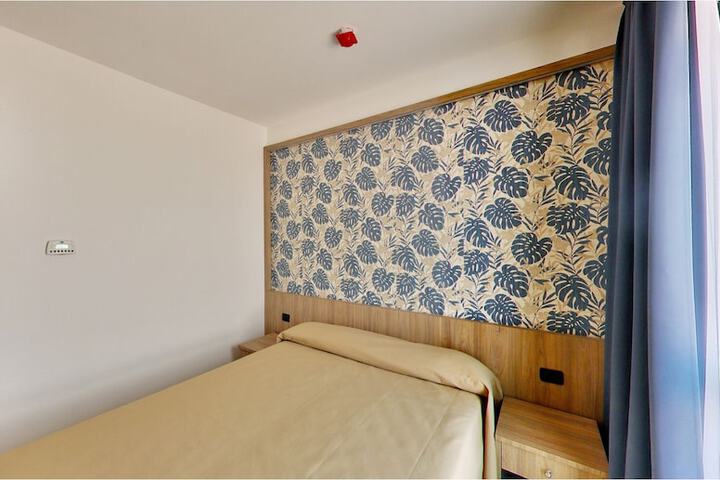 Room 3 of 24