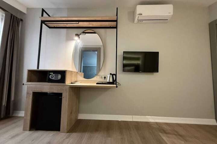 Room 69 of 222