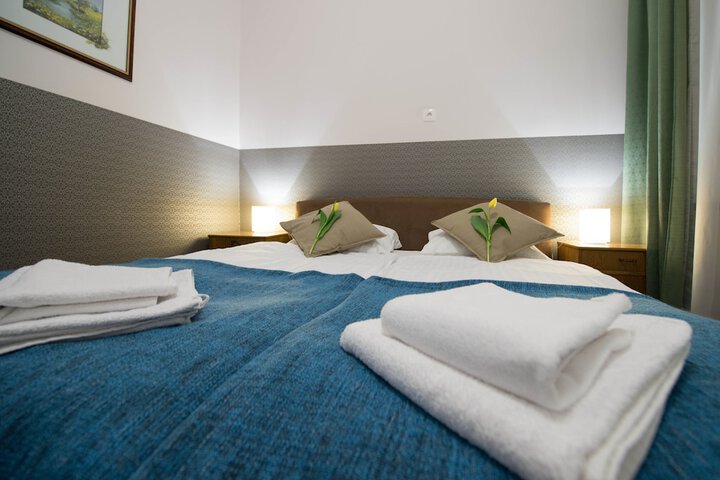 Room 6 of 22