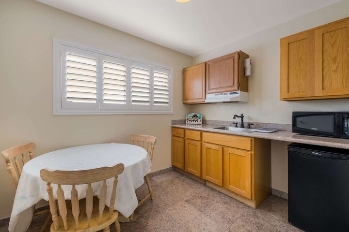 Private kitchenette