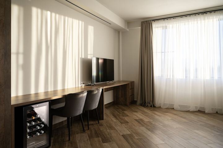 Room 28 of 135