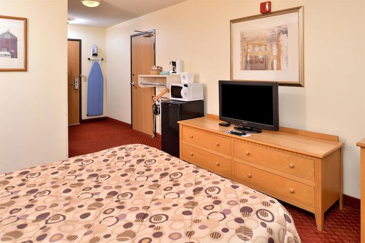 1 King Bed (5 of 14)
