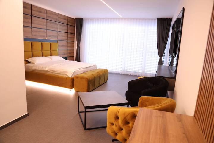 Room 14 of 21