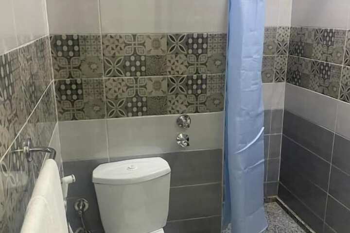 Room 13 of 29