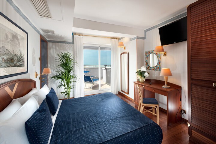 Room 20 of 46
