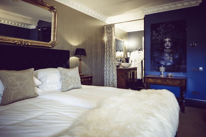 Room 11 of 68