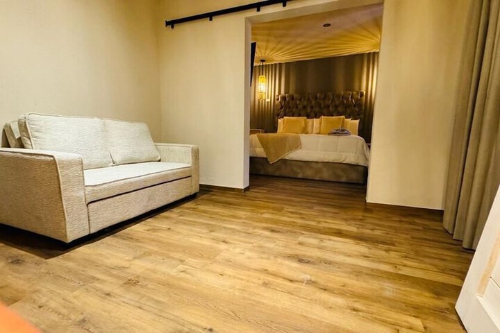 Room 40 of 82