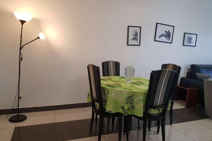 Room 10 of 16