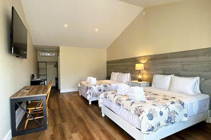 Room 14 of 26