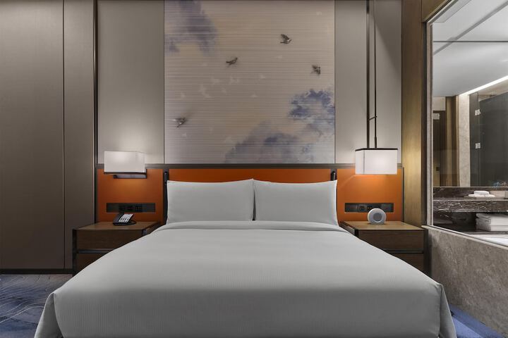 Room 27 of 88