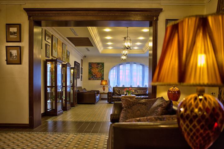 Guest Lobby
