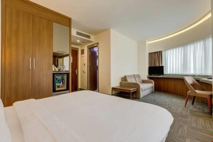 Room 76 of 76