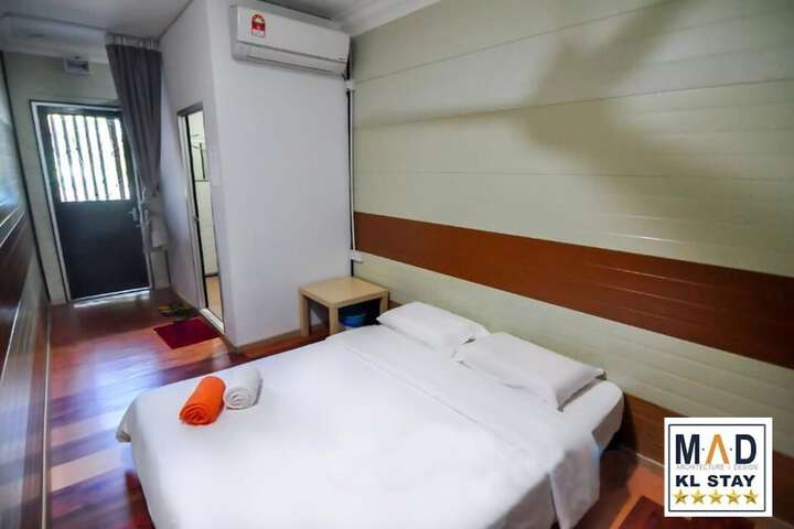 Room 3 of 18