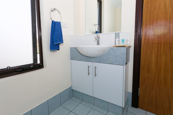 Room 115 of 174