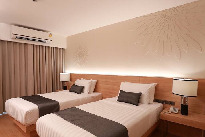 Room 5 of 30